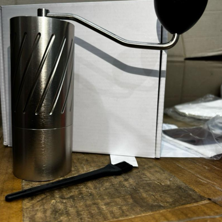 Bene-LABS Hand Grinder Stainless Steel M60 Alat Penggiling Tangan Berkualitas Tinggi untuk Kebutuhan Dapur Anda